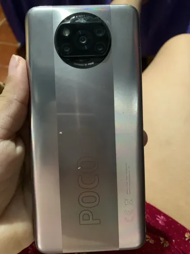 Vendo celular poco x3 250 bb