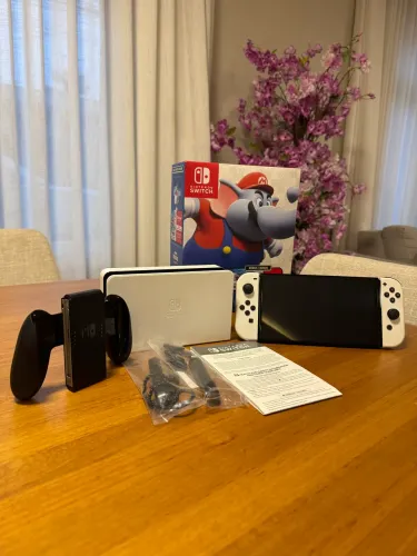 NINTENDO SWITCH OLED EM EXCELENTE ESTADO!