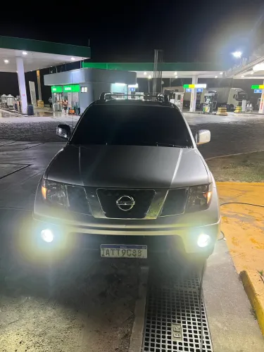 Nissan Frontier LE CD 4X4 2.5 TB Diesel Mec. 2011