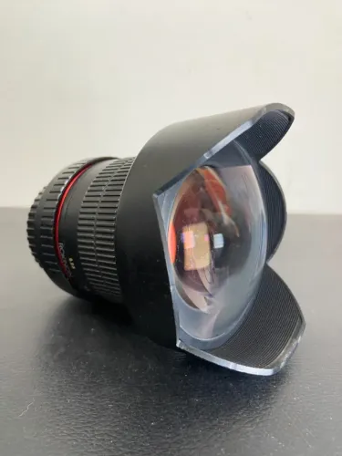 LENTE ROKINON 14 MM - F 2.8 (p / Canon)