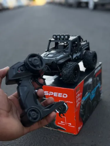 Carro de Controlo Remoto - Novo na caixa