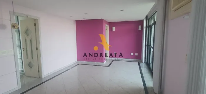 Venda de Cobertura com 3 quarto(s), 1 suíte(s), 209 m², por R$ 1.6 milhão em Recreio dos B