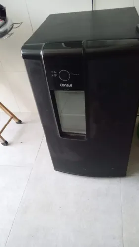 Cervejeira Consul Frost Free 82L Preta - Painel Digital - Ótimo Estado