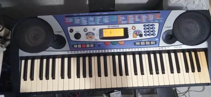 Teclado Yamaha PSR-260