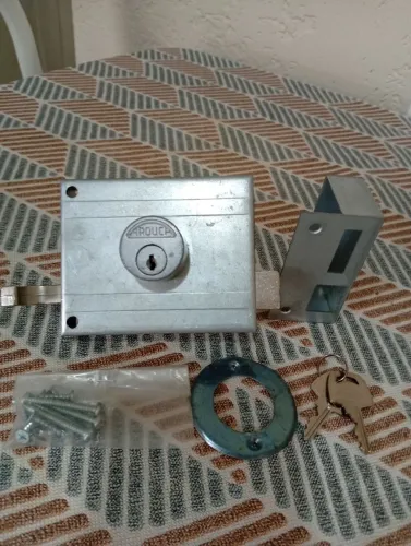 Fechadura Arouca para portão e portas