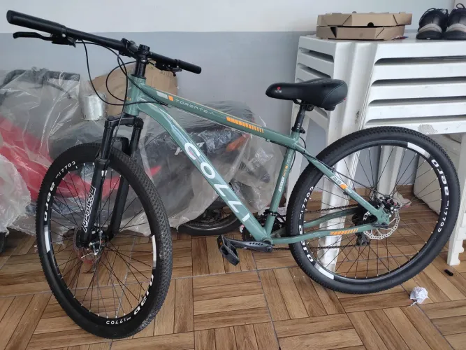 Vende-se essa bicicleta semi nova