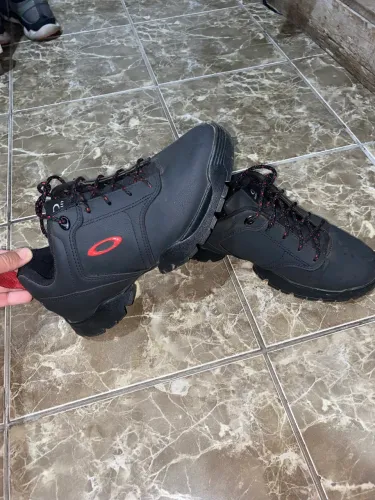 Tênis Oakley