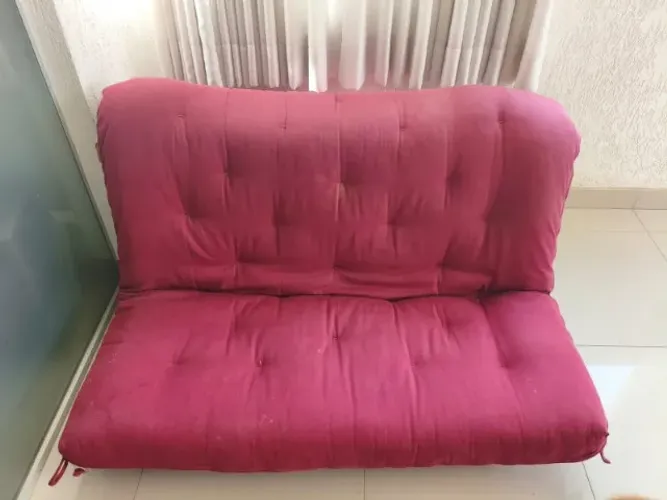 Sofá-cama Futon Vermelho Original - Madeira Maciça | 2 lugares