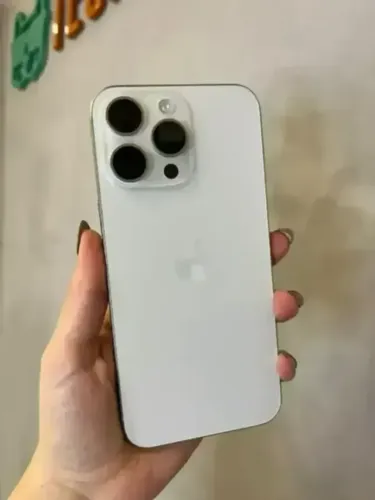 iPhone 15 Pro Max 256gb Branco Seminovo 83% - retire em loja física em BH
