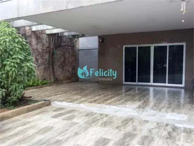 Sobrado com 4 dorms, 1 suíte, 4 vagas, 264m2 no Vila Jaguara