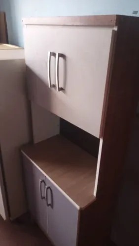Armário Multiuso com Portas e Nichos simples mais funcional bom para começar ou para guard