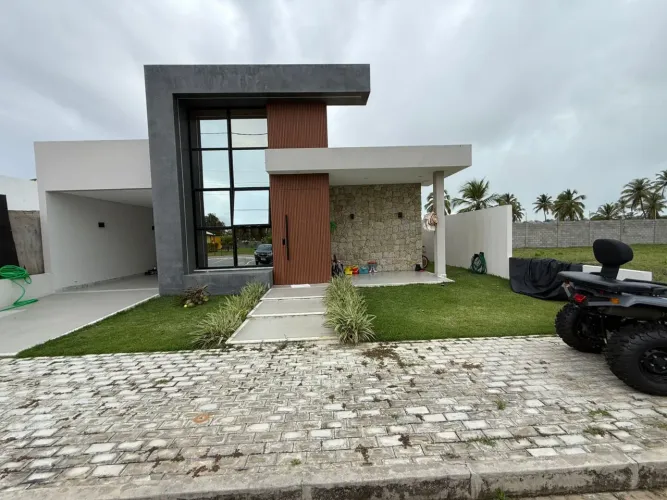 CASA DE ALTO PADRÃO PARA ALUGUEL - PÉ NA AREIA