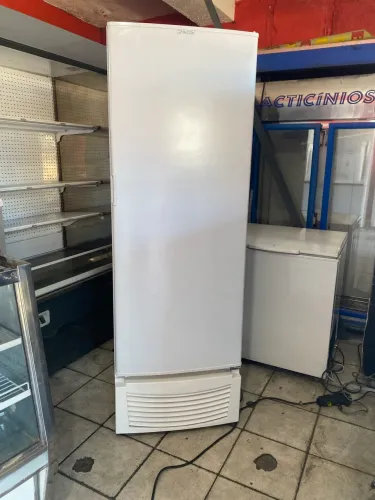 Freezer vertical Pra Gelo Dupla ação 570L Grande 220V FRICON Termostato e branco