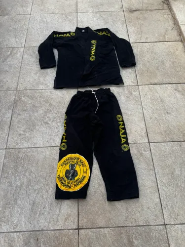 Kimono Naja juvenil usado