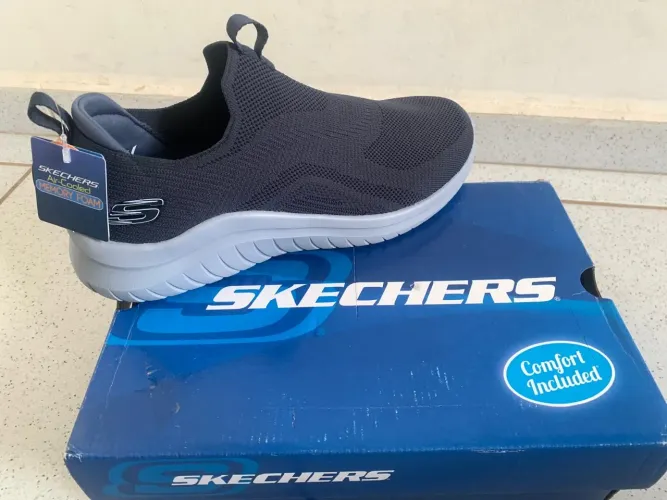 Tenis Skechers tam 41