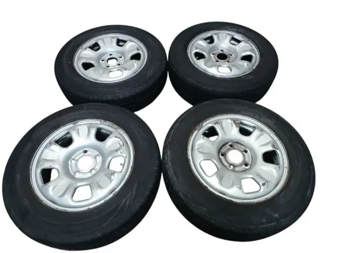 Jogo de roda aro 16 215/65 Renault Duster 2016