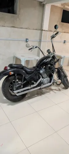 Shadow 600.