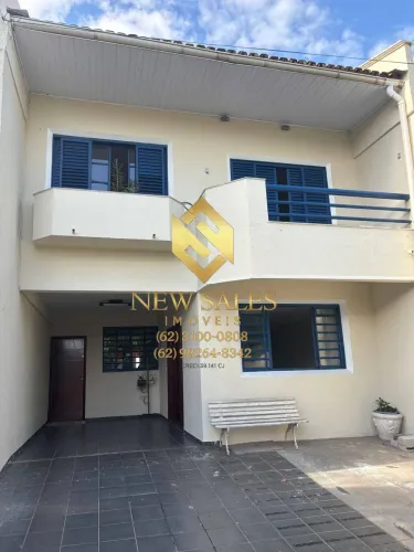 Sobrado- 4 quartos, 1 suíte, 3 vagas, armários- Vila Lucy