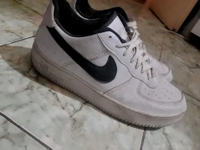 Tenis Nike Air Force, usado pucas vezes, só limpar.