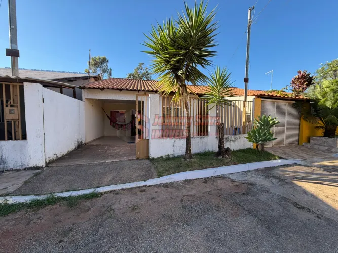CASA EM ÁGUAS LINDAS / MANSÕES CENTRO OESTE
