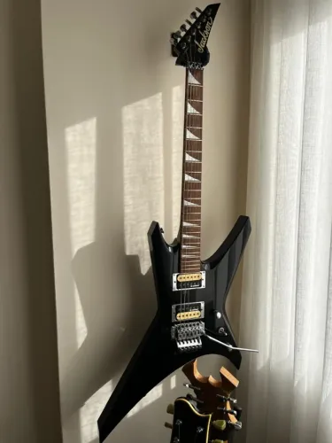 Guitarra Jackson Warrior
