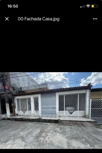 Casa ampla e ventilada em condomínio fechado - Excelente localização!