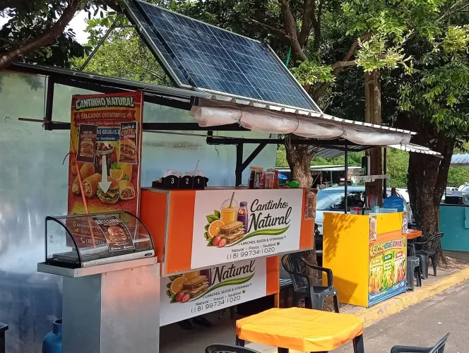 Vendo bancas auto sustentável com energia solaroff grid
