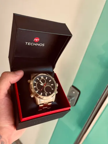 Relógio Technos dourado