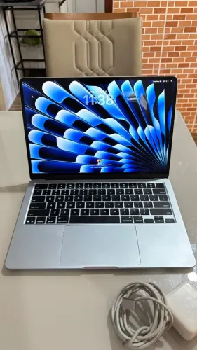 MacBook Air M4 16GB de Ram (Apenas 1 Ano de Uso)