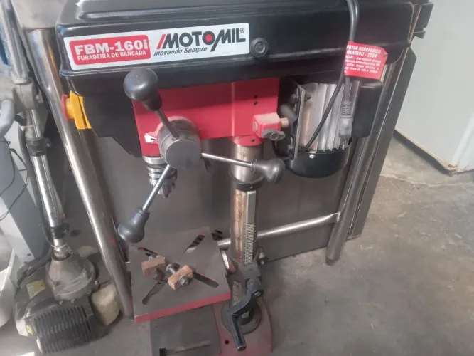 Furadeira de Bancada Motomil