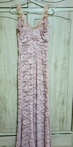 Vestido de renda festa