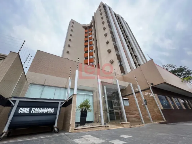 Apartamento para alugar em Maringá, na Zona 03, com 2 quartos, sendo 1 suíte, 73,92 m² e 1