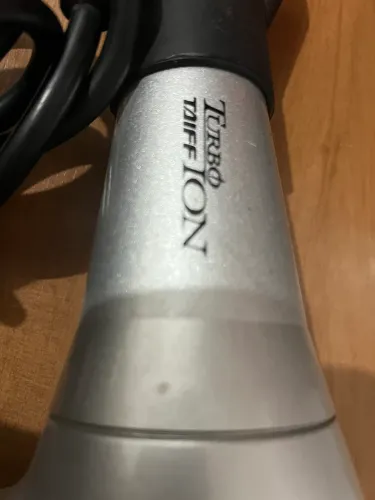 Vendo secador turbo Taiff ÍON profissional e uma chapinha da Gama