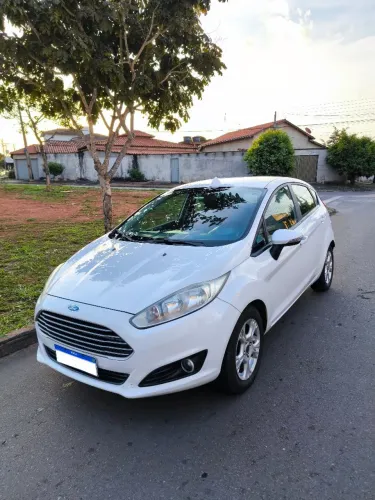 Ford Fiesta 1.5 16V Flex Mec. 5P 2015
