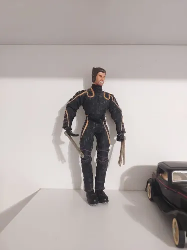 Boneco década 2000 - Wolverine