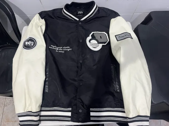 Zara Jaqueta Bomber Patches - Varsity