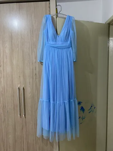 Vende-se Lindo vestido azul