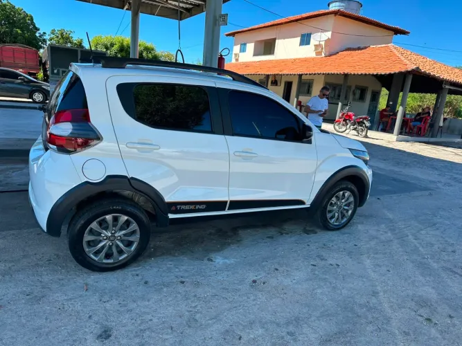 Fiat Mobi Trekking 1.0 Flex 5P 2025