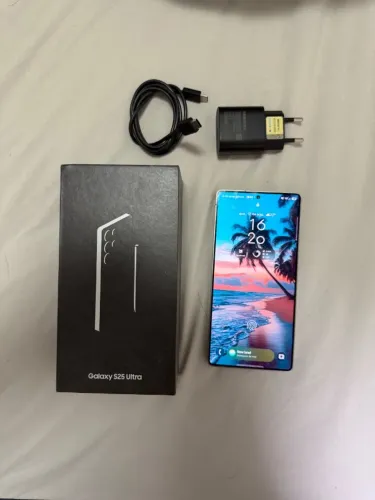 Samsung Galaxy S25 Ultra - 256gb ZERADO NA CAIXA Celular sem detalhes!
