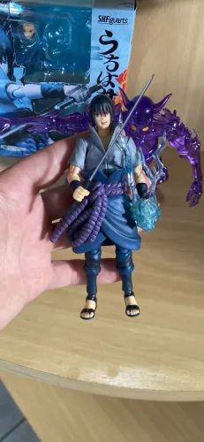 Action figure sasuke sh figuarts