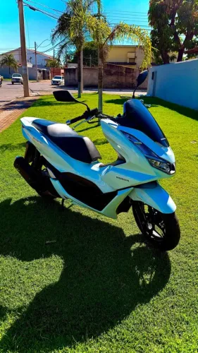 Honda PCX 2024. Só pegar e transferir