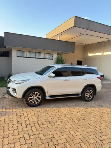 Toyota Hilux SW4 SRX 4X4 2.8 TDI 16V Dies. Aut. 2019