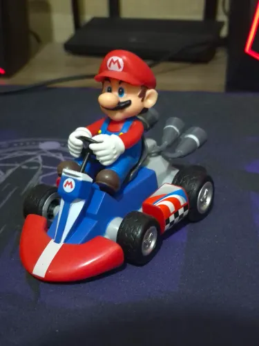 Boneco Super Mario com Carrinho Mario Kart - Fricção!