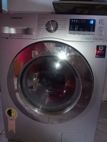 Estou vendendo uma máquina de roupas