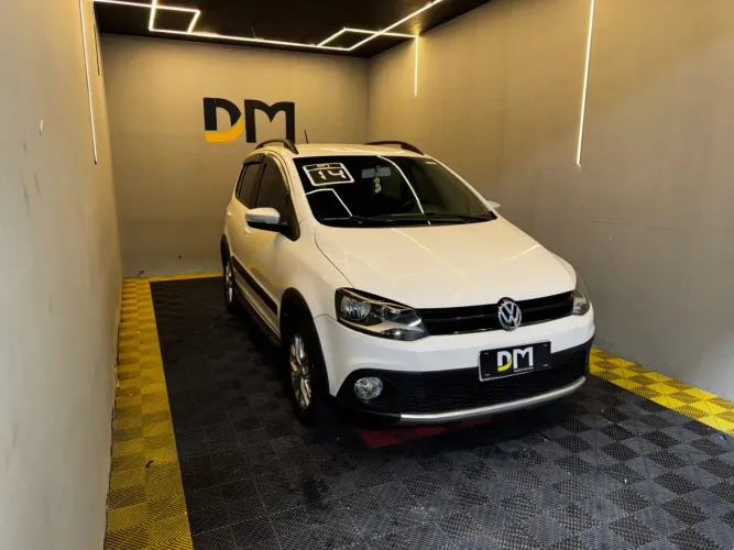 Volkswagen Crossfox 1.6 MI Total Flex 8V 5P 2014