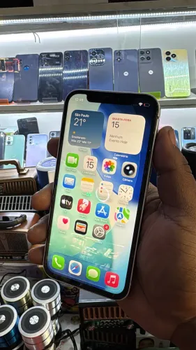 IPHONE 12