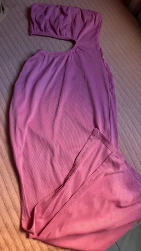 Vestido canelado rosa