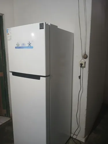 Geladeira midea