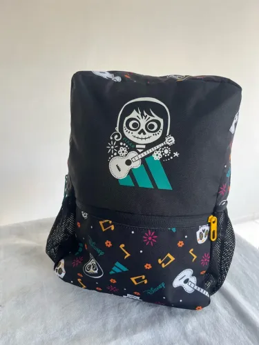 Mochila Adidas Pixar Nova e Original