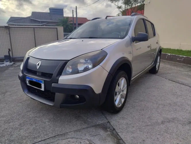 Renault Sandero Stepway Hi-f. R. Curl 1.6 16V 5P 2013